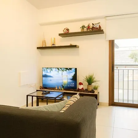 Old Town Apartment *